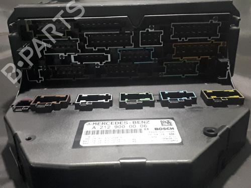 Used Fuse box Fuse box 38889351 38889351
