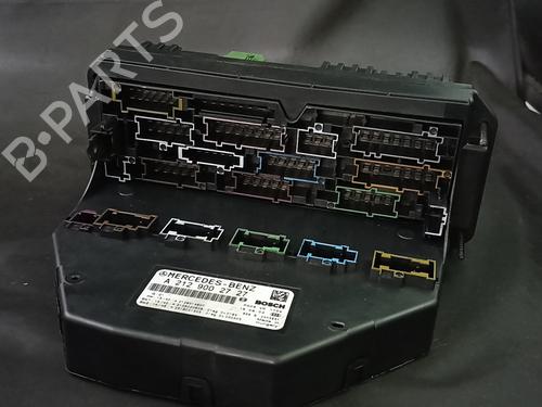 Used Fuse box Fuse box 38889359 38889359
