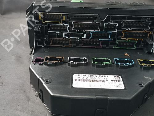 Used Fuse box Fuse box 38889360 38889360
