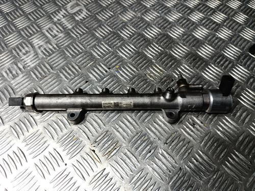 Used Injection rail Injection rail 38889924 38889924