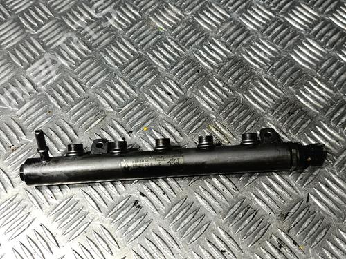 Used Injection rail Injection rail MERCEDES-BENZ C-CLASS T-Model (S205) C 180 BlueTEC / d (205.236) (116 hp) 38889922 38889922