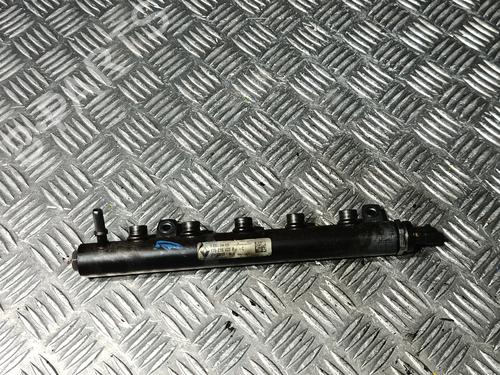 Used Injection rail Injection rail MERCEDES-BENZ C-CLASS (W205) C 180 BlueTEC / d (205.036) (116 hp) 38889921 38889921