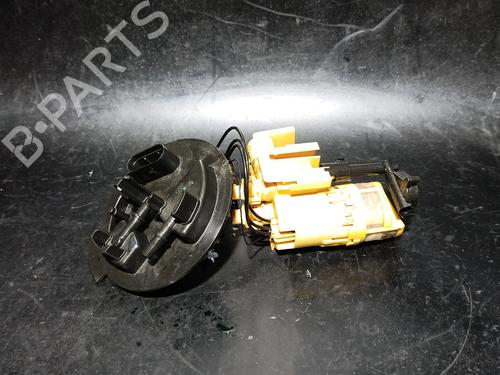 Used Fuel pump Fuel pump MERCEDES-BENZ C-CLASS (W205) C 200 BlueTEC / d (205.037) (136 hp) 38890073 38890073
