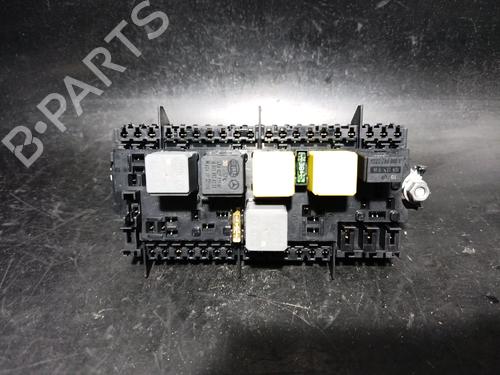Used Fuse box Fuse box 38890348 38890348