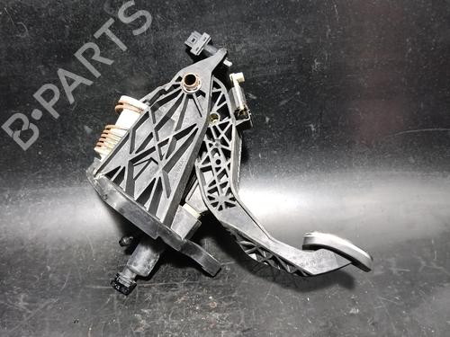 clutch-pedal-mercedes-benz-a-class-w176-2012-2013-2014-2015-2016-2017-2018-38890349 main image