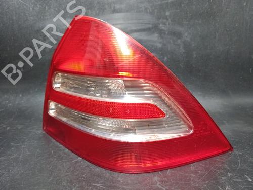 right-taillight-mercedes-benz-c-class-w203-2000-2001-2002-2003-2004-2005-2006-2007-38890589 main image