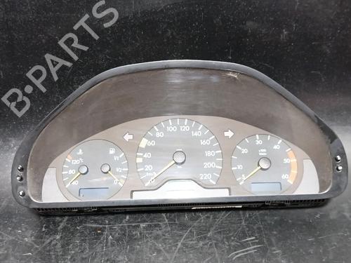 Used Instrument cluster Instrument cluster MERCEDES-BENZ C-CLASS T-Model (S202) C 200 T CDI (202.194) (102 hp) 38890607 38890607