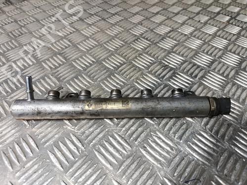 Used Injection rail Injection rail 38890868 38890868