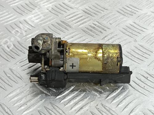 brake-master-cylinder-mercedes-benz-e-class-w124-1993-1994-1995-1996-38892201 main image
