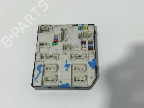 Used Fuse box Fuse box 38897222 38897222