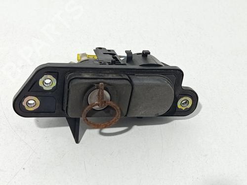 Used Tailgate handle Tailgate handle 38893668 38893668