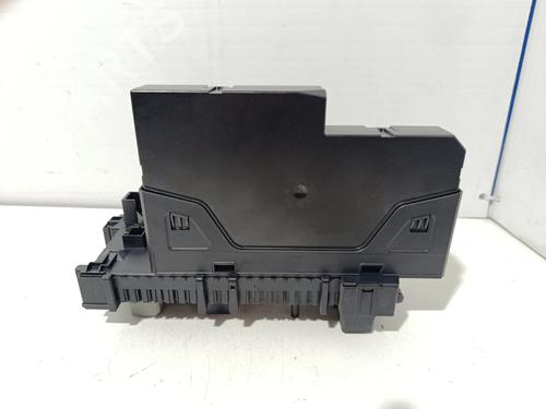 Used Fuse box Fuse box 38894345 38894345