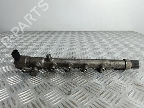 Used Injection rail Injection rail 38894566 38894566
