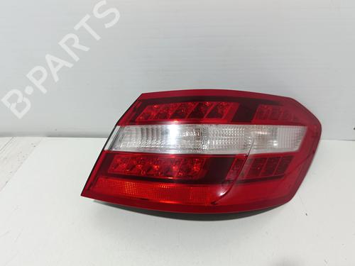 right-taillight-mercedes-benz-e-class-w212-2009-2010-2011-2012-2013-2014-2015-2016-38894909 main image
