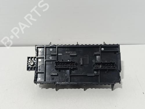 Used Fuse box Fuse box 38895033 38895033