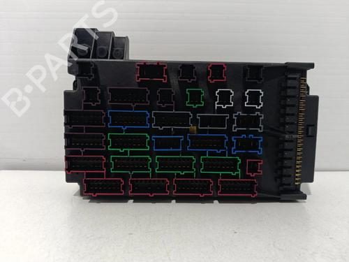 Used Fuse box Fuse box MERCEDES-BENZ M-CLASS (W163) ML 270 CDI (163.113) (163 hp) 38895529 38895529