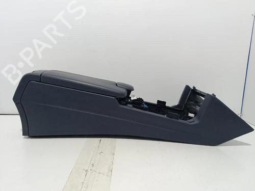 Used Armrest / Center console Armrest / Center console 38895870 38895870