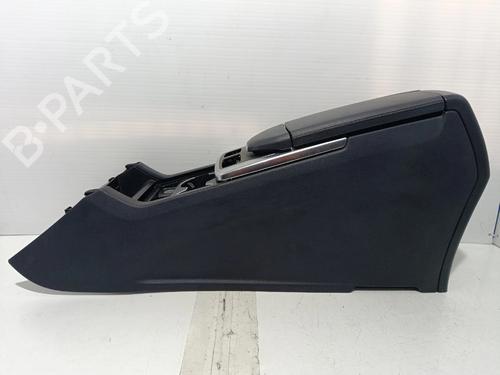 Used Armrest / Center console Armrest / Center console 38895867 38895867