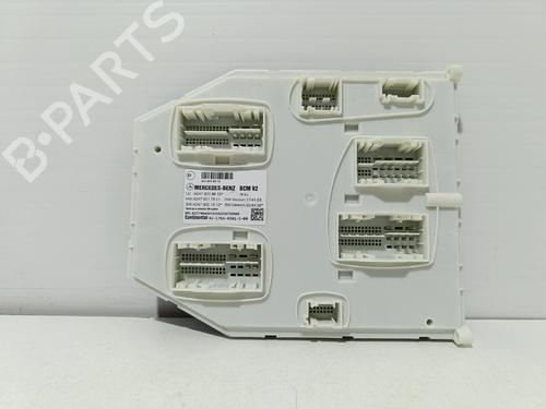 Used Fuse box Fuse box 39169933 39169933