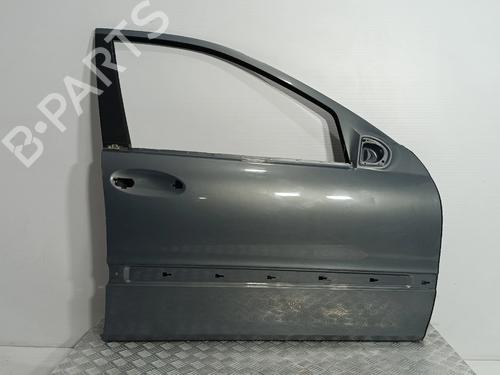 Used Right front door Right front door 39242835 39242835