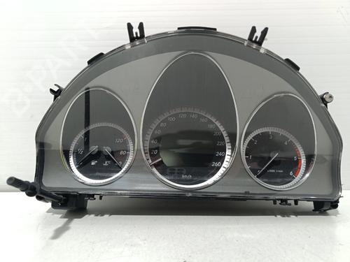 instrument-cluster-mercedes-benz-c-class-w204-2007-2008-2009-2010-2011-2012-2013-2014-2015-39566854 main image