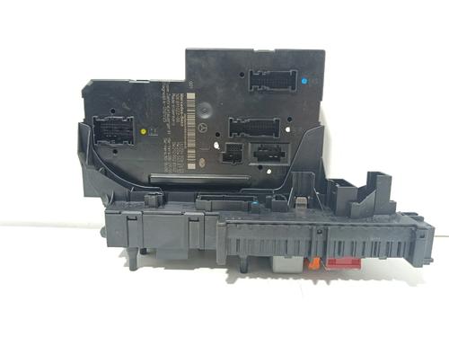 Used Fuse box Fuse box MERCEDES-BENZ C-CLASS (W204) C 200 CDI (204.001) (136 hp) 39566839 39566839