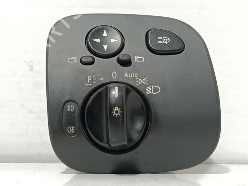 Used Headlight switch Headlight switch MERCEDES-BENZ C-CLASS (W203) C 220 CDI (203.006) (136 hp) 40043197 40043197