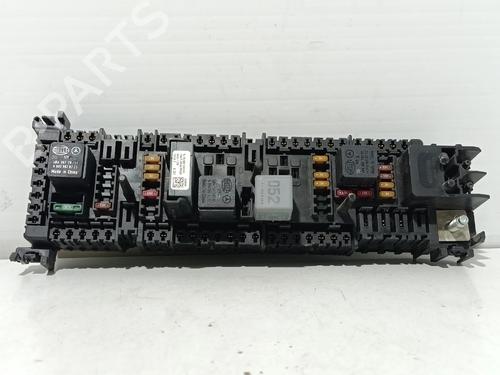 Used Fuse box Fuse box MERCEDES-BENZ VITO Mixto (Double Cabin) (W447) 116 CDI (447.701, 447.703, 447.705) (163 hp) 40020199 40020199