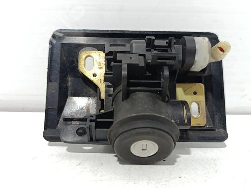 Used Tailgate lock Tailgate lock MERCEDES-BENZ E-CLASS (W210) E 300 D (210.020) (136 hp) 40046299 40046299