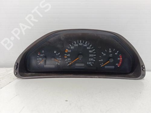 Used Instrument cluster Instrument cluster MERCEDES-BENZ E-CLASS (W210) E 220 CDI (210.006) (125 hp) 40020234 40020234