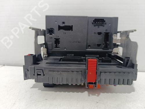 Used Fuse box Fuse box MERCEDES-BENZ S-CLASS (W221, V221) S 500 4-matic (221.086, 221.186) (388 hp) 40085017 40085017
