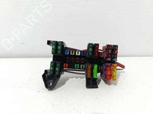 Used Fuse box Fuse box MERCEDES-BENZ C-CLASS (W203) C 200 CDI (203.004) (102 hp) 40297896 40297896