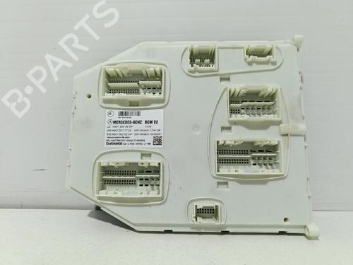 Used Fuse box Fuse box MERCEDES-BENZ SPRINTER 5-t Platform/Chassis (B907) 519 CDI (907.153, 907.155, 907.253, 907.255) (190 hp) 40433975 40433975