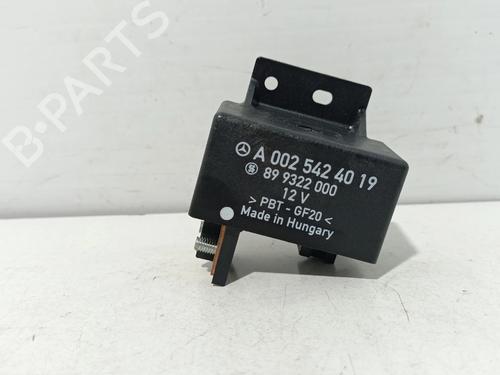 Used Switch Switch MERCEDES-BENZ SPRINTER 5-t Platform/Chassis (B907) 519 CDI (907.153, 907.155, 907.253, 907.255) (190 hp) 40357374 40357374