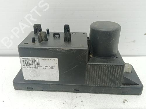 Used Control unit Control unit MERCEDES-BENZ C-CLASS T-Model (S202) C 250 T Turbo-D (202.188) (150 hp) 40222381 40222381