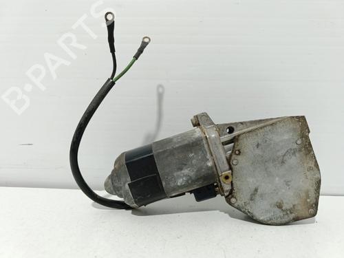 Used Right front window motor Right front window motor MERCEDES-BENZ S-CLASS (W126) 300 SE, SEL (126.024, 126.025) (180 hp) 40238891 40238891