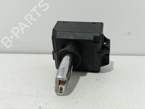 switch-mercedes-benz-a-class-w176-2012-2013-2014-2015-2016-2017-2018-40258634 main image
