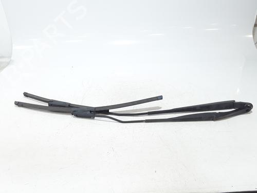 Used Front windshield wiper arm RENAULT CLIO III (BR0/1, CR0/1) 1.2 16V (BR02, BR0J, BR11, CR02, CR0J, CR11) (75 hp) 27167819