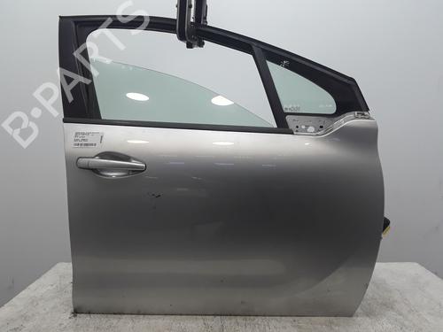 Used Right front door Right front door 38312871 38312871
