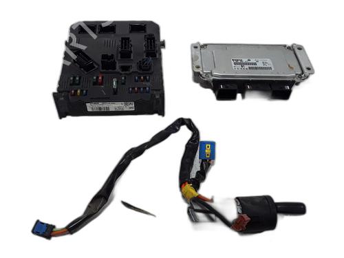 Used Electronic module PEUGEOT 206 CC (2D) 1.6 16V (2DNFUF, 2DNFUR) (109 hp) 32178329