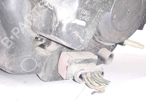 Right headlight PEUGEOT 1007 (KM_) 1.4 HDi | BP25182664C29