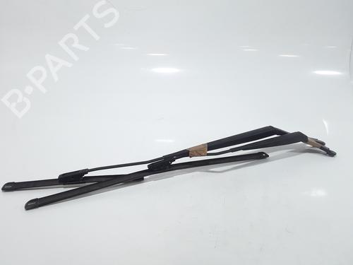 Used Front windshield wiper arm RENAULT CLIO IV (BH_) 1.5 dCi 90 (90 hp) 25202733