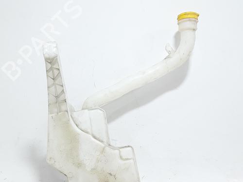 windscreen-washer-tank-renault-clio-iv-bh_-2012-2013-2014-2015-2016-2017-2018-2019-2020-2021-40283739 main image