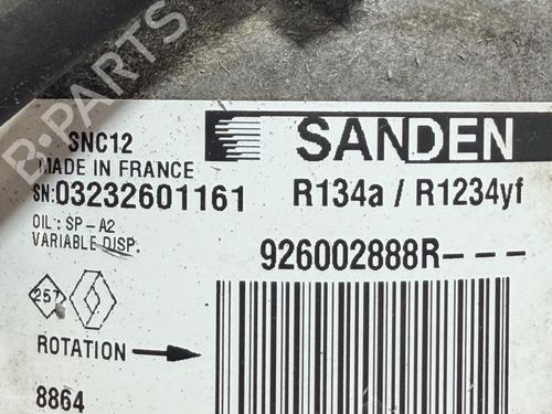 Used AC compressor AC compressor RENAULT CLIO V (B7_) 1.0 TCe 100 (B7MT) (101 hp) 40093893 40093893