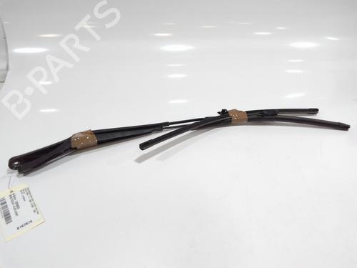 Used Front windshield wiper arm VW GOLF V (1K1) 1.9 TDI (105 hp) 25989279