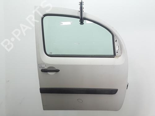 Used Right front door Right front door 37092506 37092506