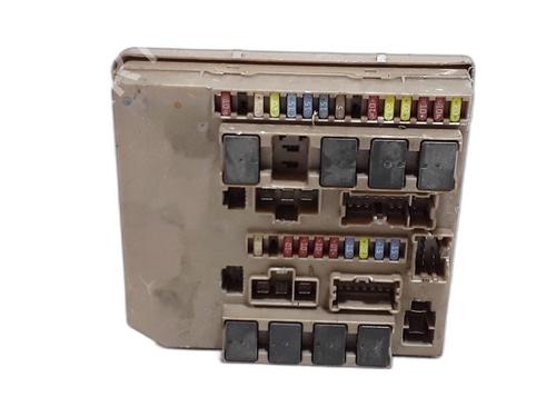 Used Fuse box RENAULT CLIO III (BR0/1, CR0/1) 1.5 dCi (BR17, CR17) (86 hp) 31076361