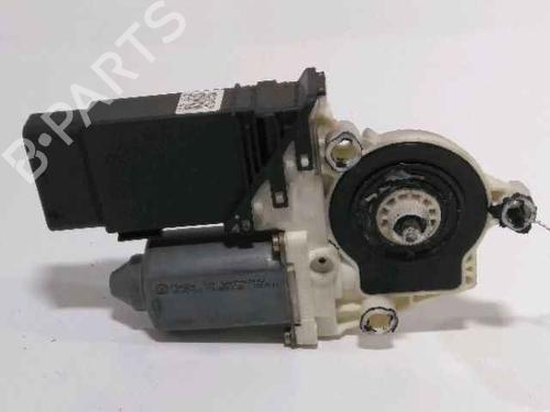 Alzavetro anteriore sinistro VW BORA I (1J2) 1.6 (101 hp) 25186233