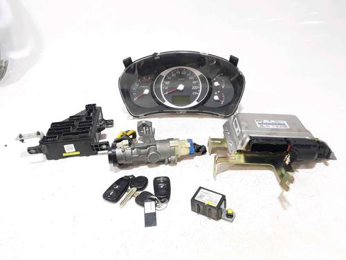 Used Engine control unit (ECU) HYUNDAI TUCSON (JM) 2.0 CRDi (113 hp) 25195299