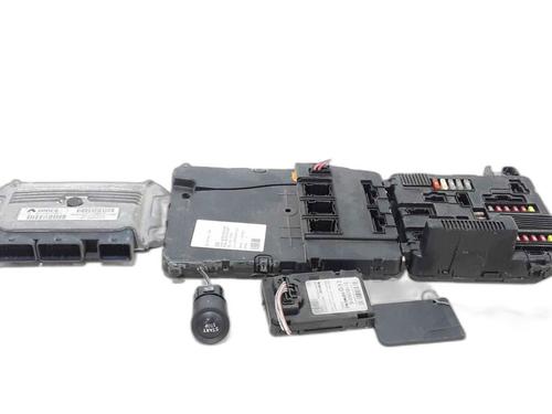 Used Electronic module RENAULT MEGANE II (BM0/1_, CM0/1_) 1.6 16V (BM0C, CM0C) (113 hp) 25195248